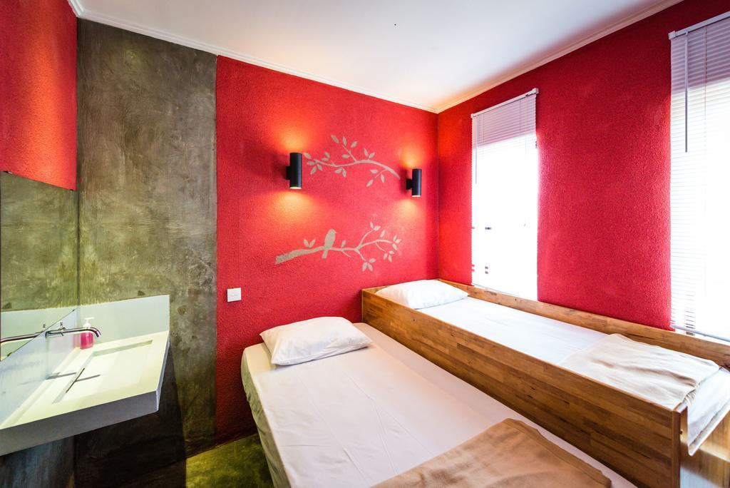 Kayun Hostel Legian Pokoj fotografie